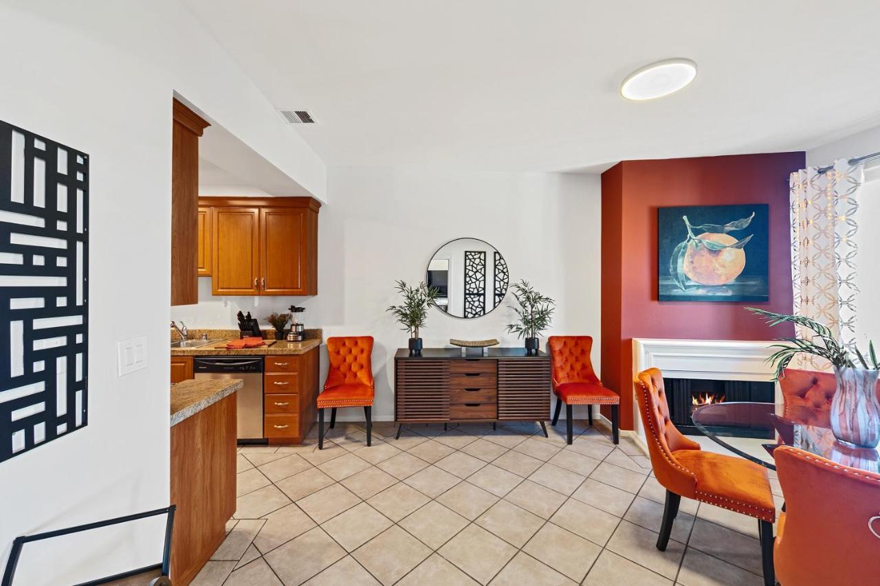Beverly Hills 2 Bed 2 Bath Penthouse With Den And Parking 414 Apartahotel